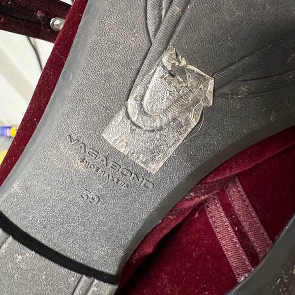 Vagabond wine velvet flats with buckle - Picture 4 of 5